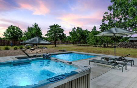 Hot Tub Pool + Firepit + Gameroom ~ Guesthouse - Foto 22