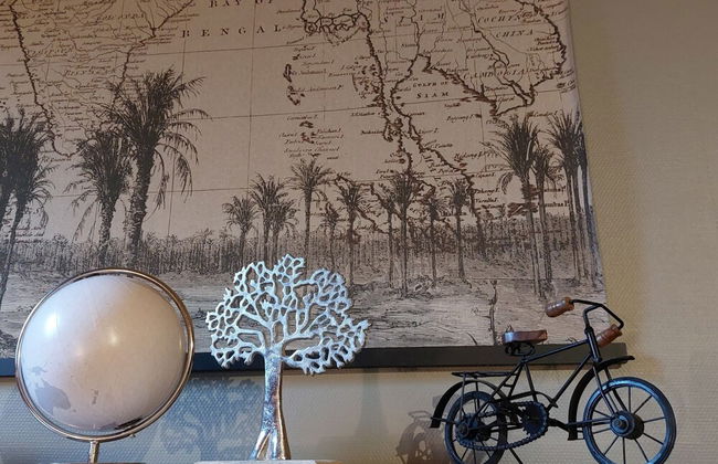 Rustic Holiday Home with Sauna & Hot Tub in Wooded Area - Photo 36