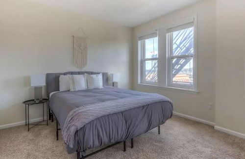 Perfect 1BR In Prime Location & View of Stadiums - Photo 14