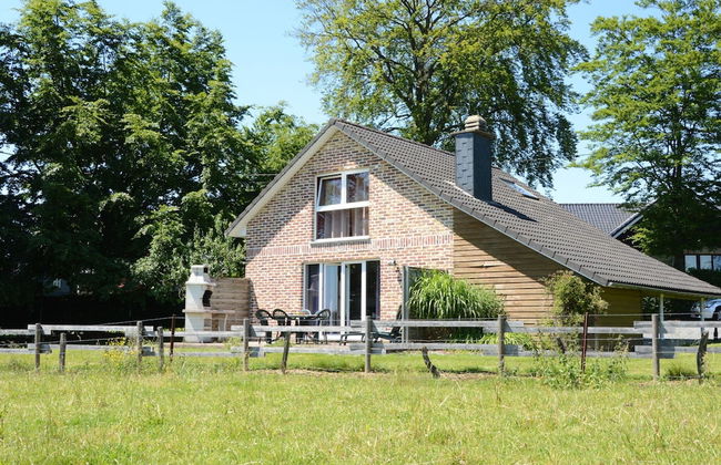 Picture-perfect Holiday Home in Sourbrodt With Garden, BBQ - Foto 1