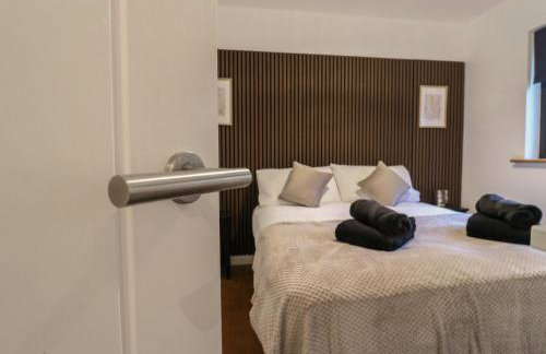 Hub House - Photo 15