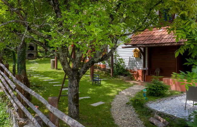 Charming Holiday House in Velika Lesnica - Foto 16