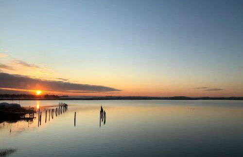 Waterfront Escape - Close to Airport & Downtown - Foto 7