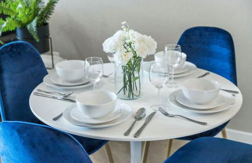 Designer Apt with Jacuzzi, Sky Lounge, Gym Access - Foto 12