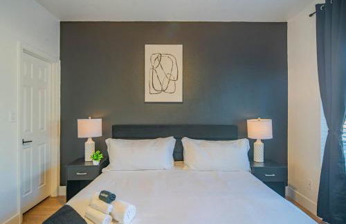 Chic Golf Pickleball Pool Hot Tub King Bed Parking - Foto 29