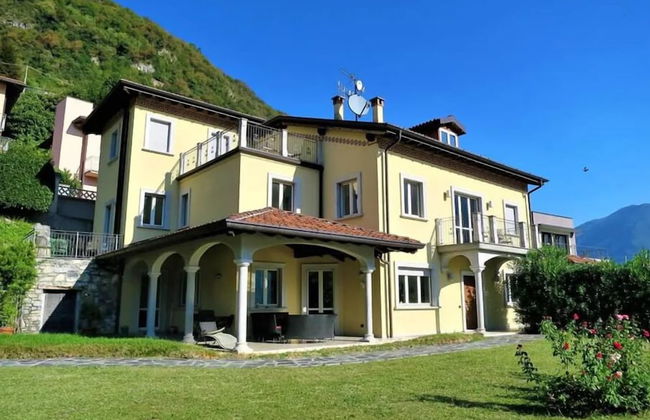 Villa Oliveto with Pool and Lake view - Photo 59