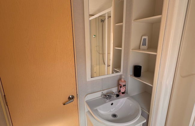 3 Bed Caravan - Side Gated Decking, Wifi, Pets - Foto 14