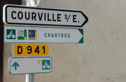 Calme et verdure en plein coeur d Illiers Combray - Foto 24