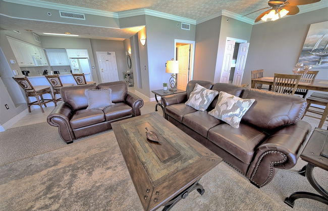 Stylish Oceanfront Condo with Beach and Picnic Area Access - Unit 1706 by RedAwning - Foto 1