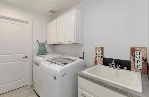 Gorgeous Townhome Steps From the Brewery District! - Foto 50