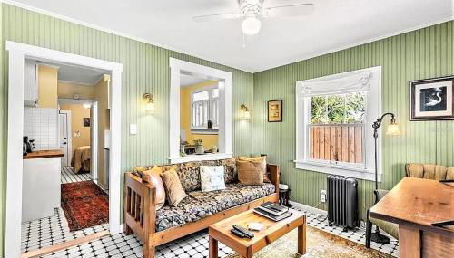 Charming 1923 Cottage at Erehwon Retreat - Foto 2