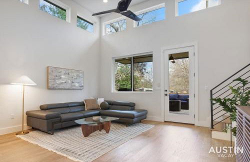 Luxurious Modernism with Private Hot Tub and Garage - Foto 22