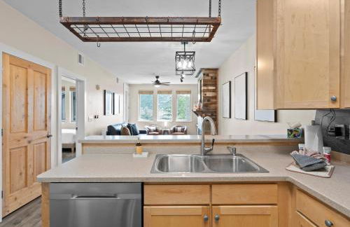 Crestview Condominiums by All Seasons Resort Lodging - Photo 54