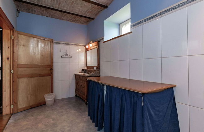 Wonderful Holiday Home in Saint-hubert With Sauna - Photo 17