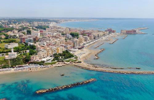 RESIDENZA I GIRASOLI - Spacious private house near the sea, quiet residential area - Lido dei Pini ANZIO - Photo 25