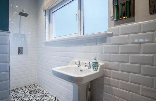 Tide & Tee - 2 Bedroom Apartment - Penally - Tenby - Photo 9