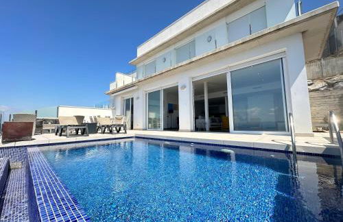 Agi Turo Villa - Foto 1