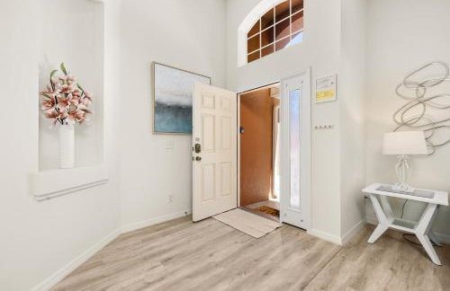 654- Newly Renovated Fabulous 4-Bedroom Pool Home in Watersong Resort, Game Room, Theater Room and More - Foto 26