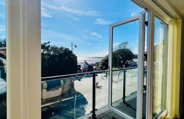 Stylish 3 Bed Apt Sea Views Near the Beach 2B - Foto 76