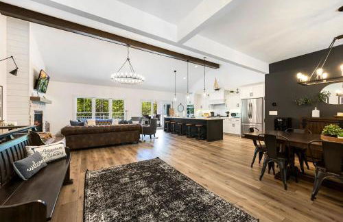 Luxury Retreat with Hot Tub The Ephraim House - Foto 7