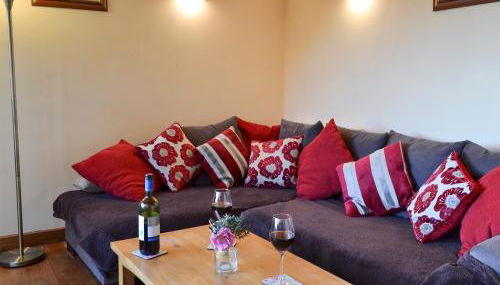 The Cowstall - Photo 3