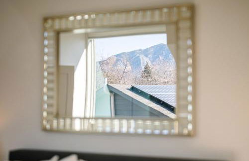 30-Day Minimum Boulder Bright & Modern Private 1BR 2BA ADU - Photo 22