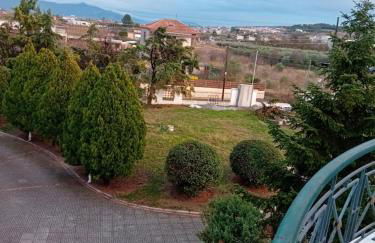 Villa Stef Lux - Πολυτελής Βίλα 8 - 10 ατόμων με Εσωτερική Πισίνα περιοχή Αεροδρομίου - Περαίας Θεσσαλονίκη - Photo 9