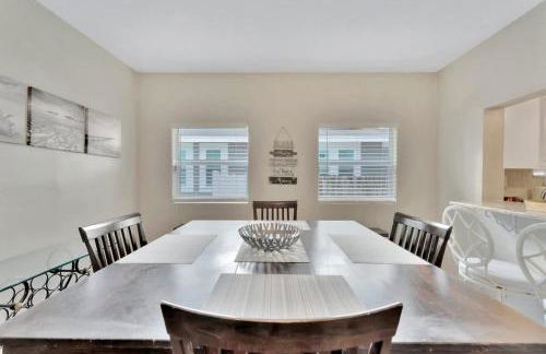 Family & Pet Friendly Getaway with Porch Fire Pit & Yard - Foto 19