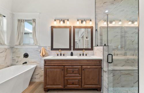 Peacock Palace Brand New Heated and Chilled Pool Golf Gym - Foto 80