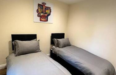 Stylish Riverside Apartment - Foto 24