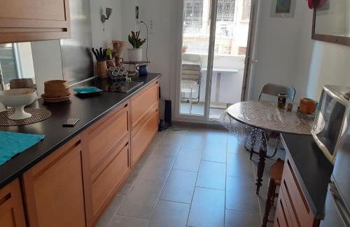 PETIT BONHEUR Au COEUR DU VIEUX PORT - Foto 6