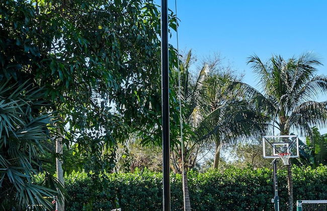 Luxurious 6-Bedroom Villa with Pool & Games - Foto 22