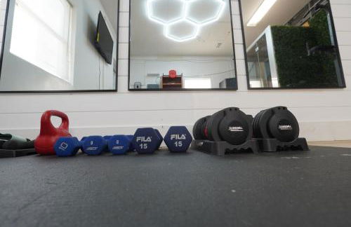 Luxury 2BD 2BTH Condo 5 - Foto 33