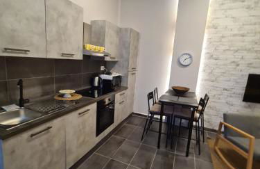 Be Magenta, Art Home - Yellow style - Near Milano, Rho Fiera, Malpensa - Foto 11