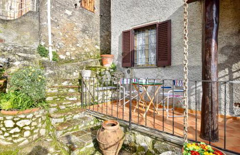 Cozy Home In Metato With Kitchen - Photo 11