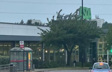 Double bed Quinton ,Studio Fast WiFi,Netflix, No deposit Required - Foto 25