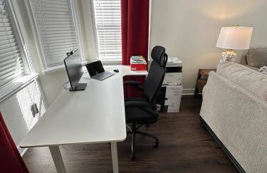 An Incredible Vacation Home with Saltwater Pool! - Foto 12