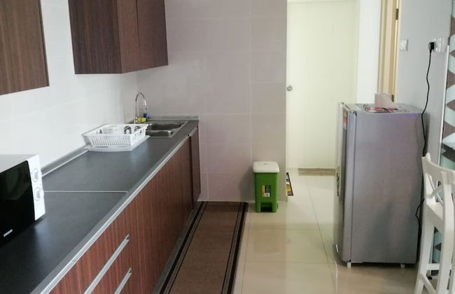 Lawang Suite 1 Bedroom Corner Apartment - Photo 21