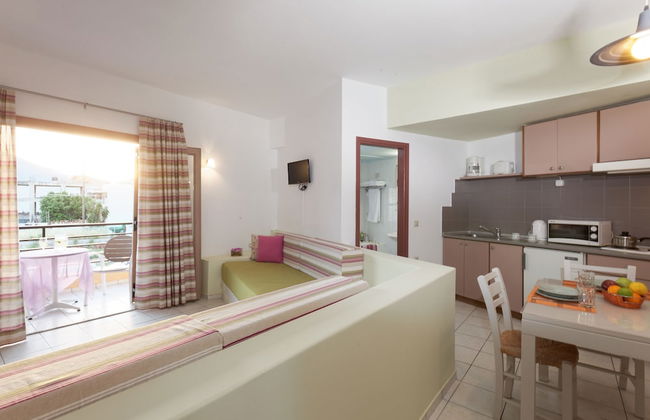 Latania Studios And Apartments - Photo 25