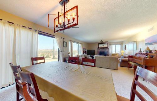 Hilltop Sierra-View Home Ranchito Retreat with Pool - Foto 6