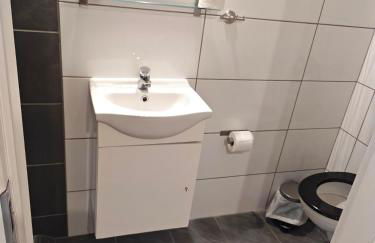 Neu Maisonette Haus jedes Zimmer mit eigenem Bad 7 Betten, Schlafen wie im Hotel mit Einbauküche - Foto 9