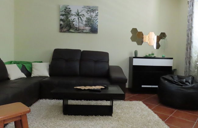 Lovely 3-bed House in Queimada Ideal for Families - Foto 17