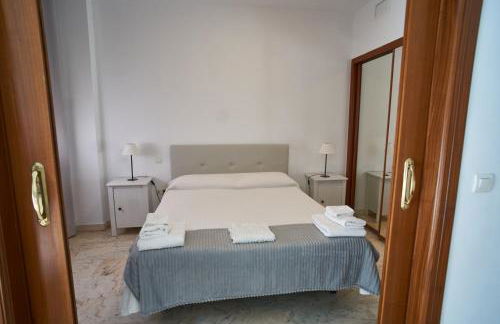 Apartamento con piscina solo en temporada - Foto 5