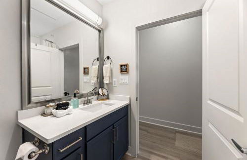 Luxury Skyline Escape, FIFA World Cup, King Bed, Free Parking, DT View, Sauna - Foto 25