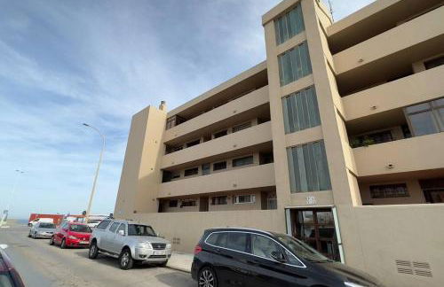 Primera línea de playa y Gibraltar a 5 minutos - Foto 11