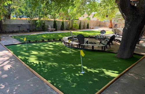 Zion Base 3BR Home Backyard Oasis Pets Welcome - Foto 20
