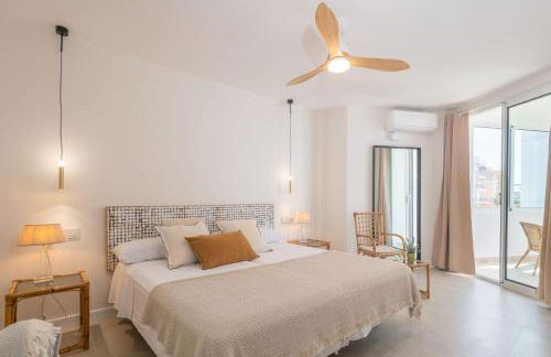 In front of SEA & CENTER - Foto 35