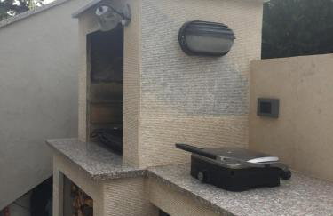 Rosso Apartment 400 m from Beach, Comfortable Stay & Free Parking - Foto 12