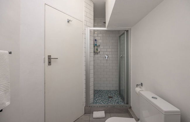 Centrally Located 2 Bedroom Apartment in Cape Town - Foto 10