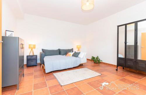 Villa Serranita - Stylish Holiday Home with Views and Air Conditioning 15 mins to Sitges - Photo 26